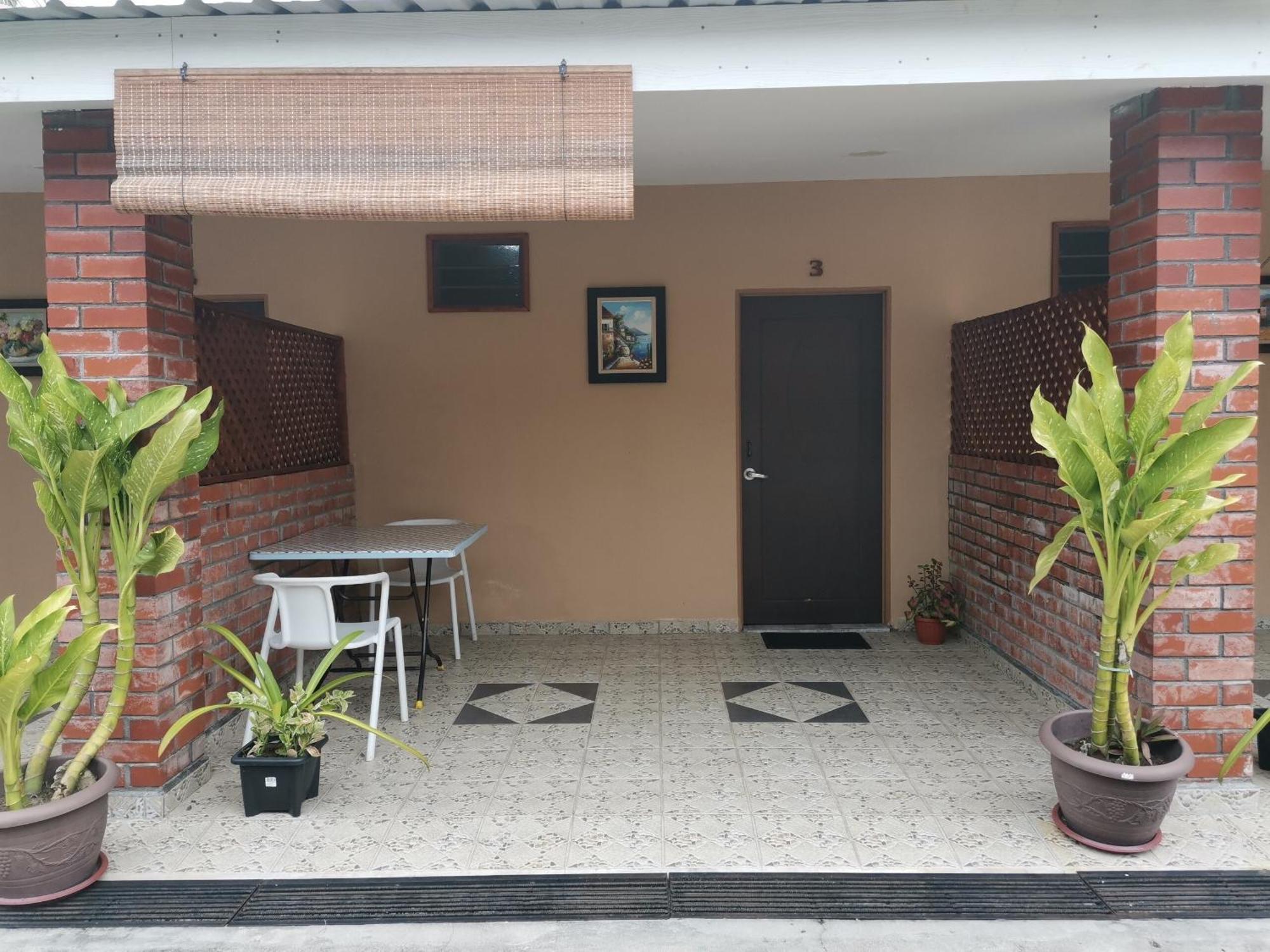 Oyo Home 90348 Inspire Rooms Pantai Cenang  Exterior photo