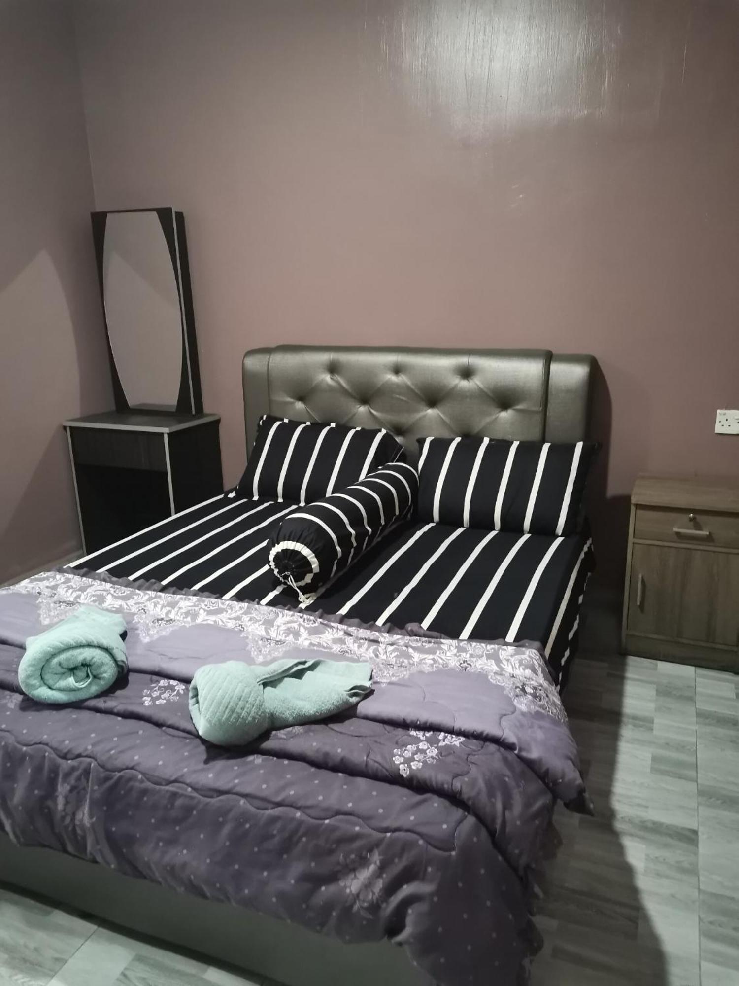 Oyo Home 90348 Inspire Rooms Pantai Cenang  Exterior photo