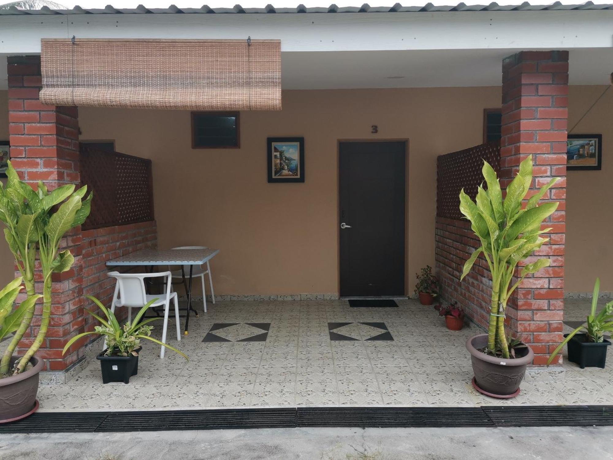 Oyo Home 90348 Inspire Rooms Pantai Cenang  Exterior photo