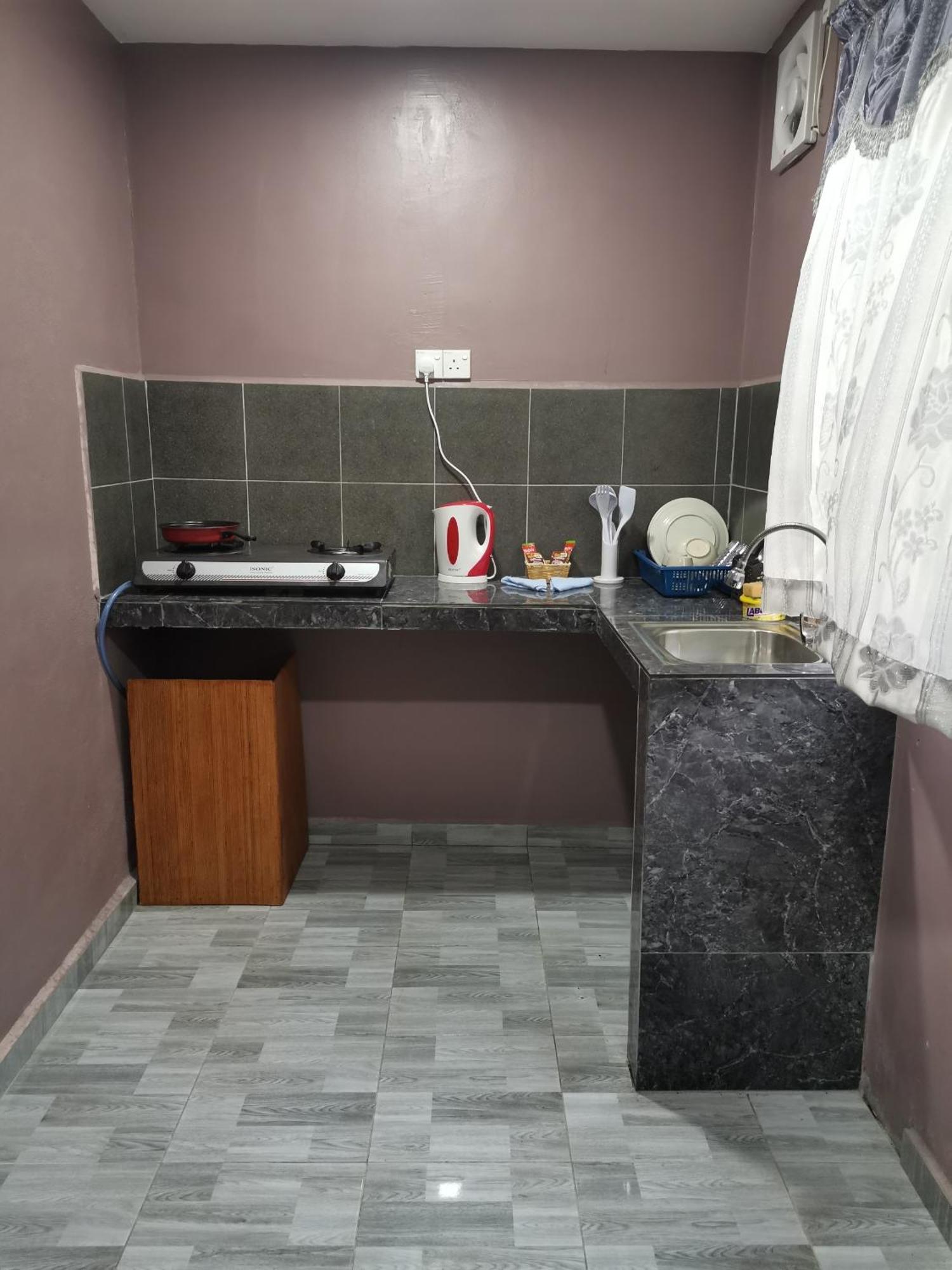 Oyo Home 90348 Inspire Rooms Pantai Cenang  Exterior photo